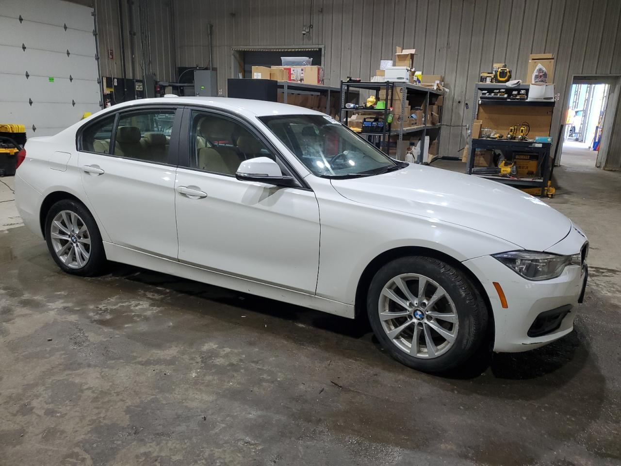 2018 BMW 320 Xi - Image 4