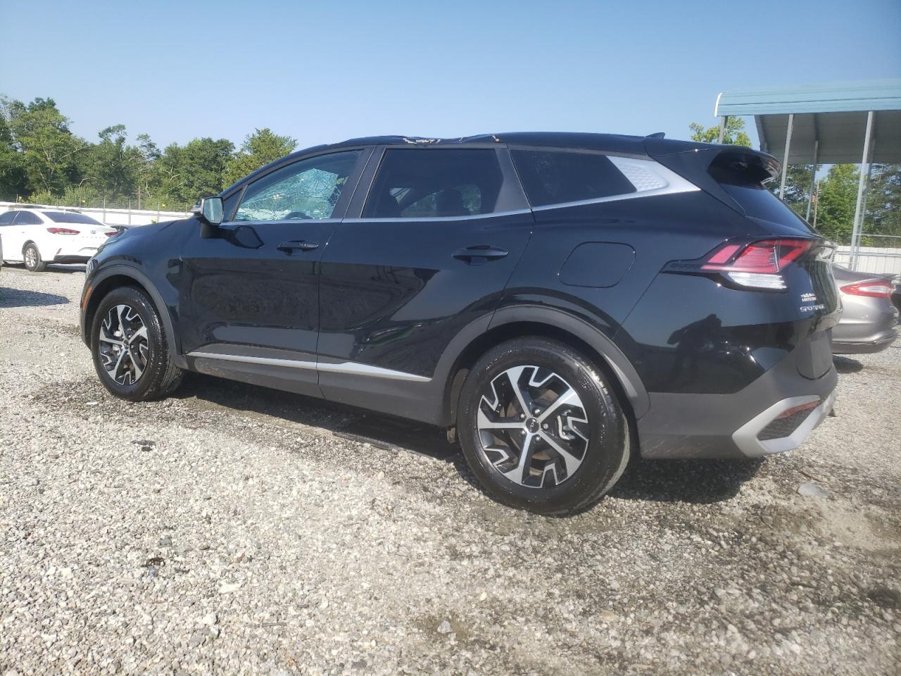 2023 Kia Sportage Ex - Image 2