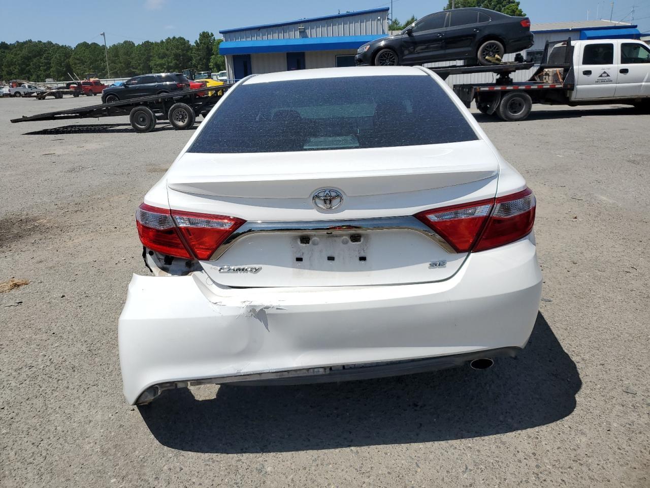 2017 Toyota Camry Le - Фото 6