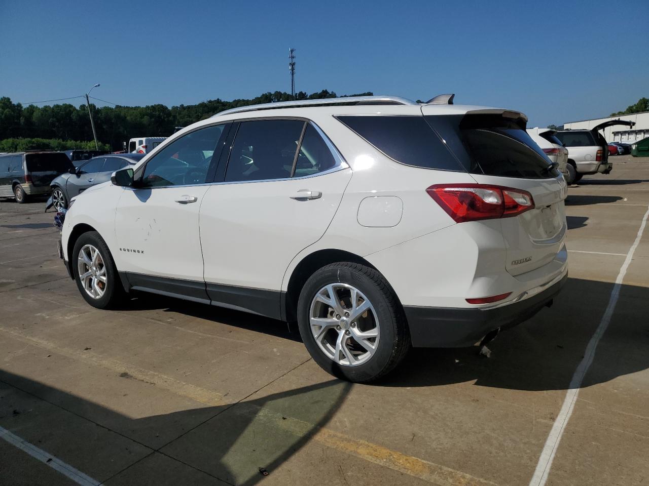 2020 Chevrolet Equinox Lt - Фото 2