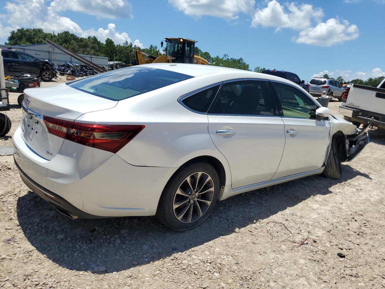 2017 Toyota Avalon Xle - Фото 3