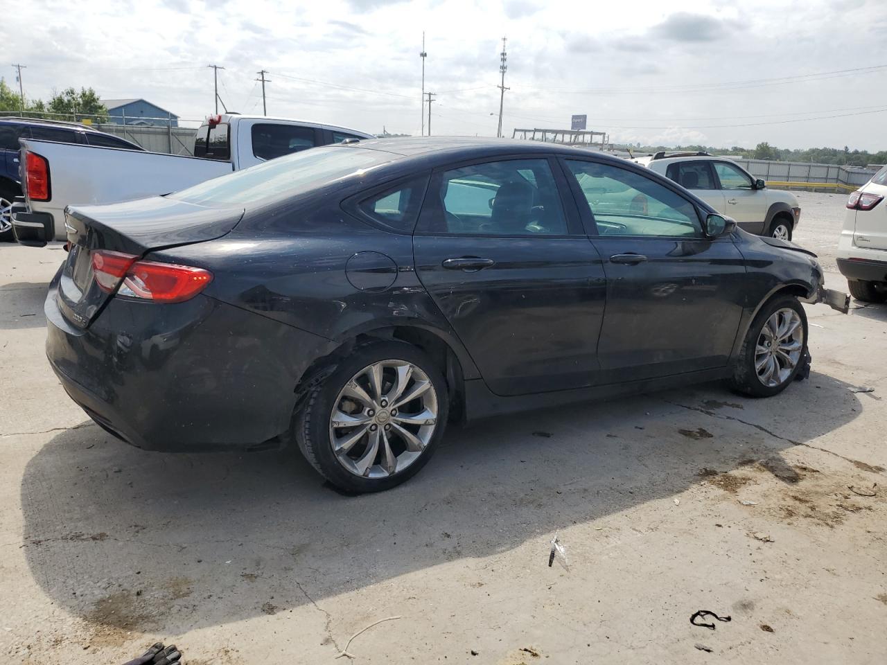 2015 Chrysler 200 S - Фото 3