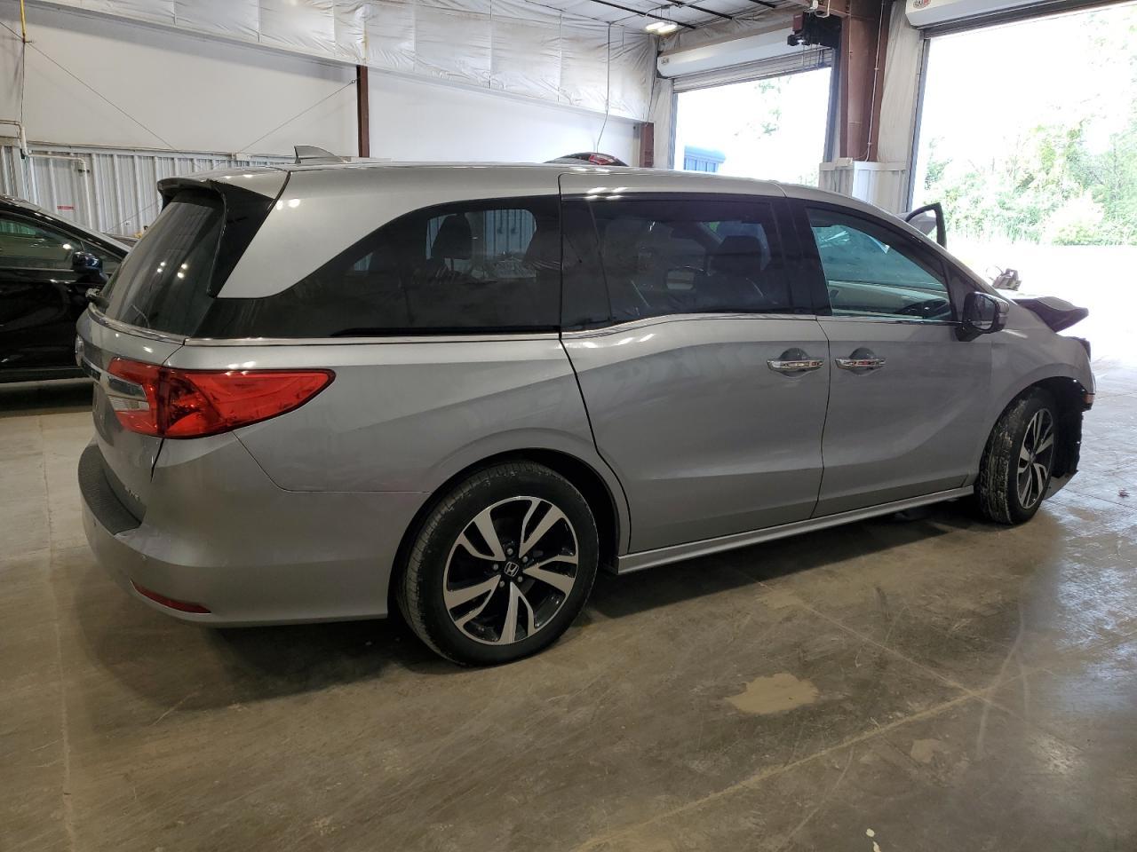 2019 Honda Odyssey Elite - Фото 3