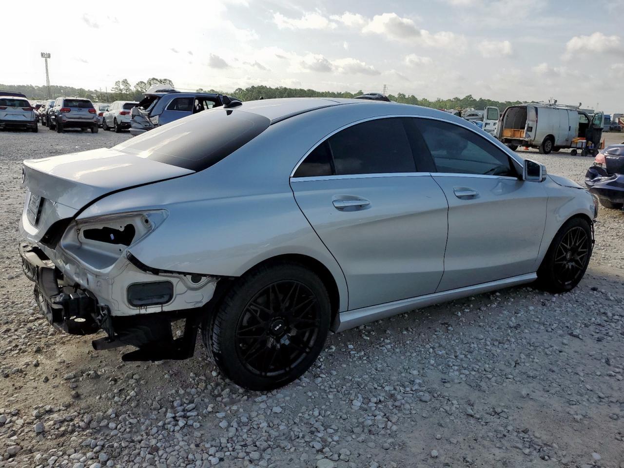 2018 Mercedes-Benz Cla 250 - Фото 3