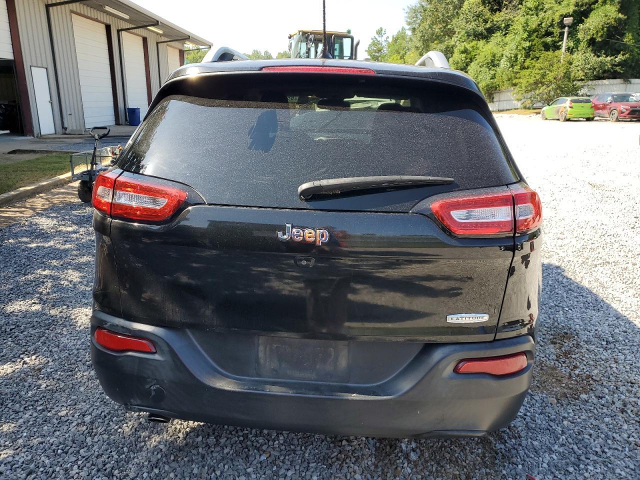 2015 Jeep Cherokee Latitude - Image 6