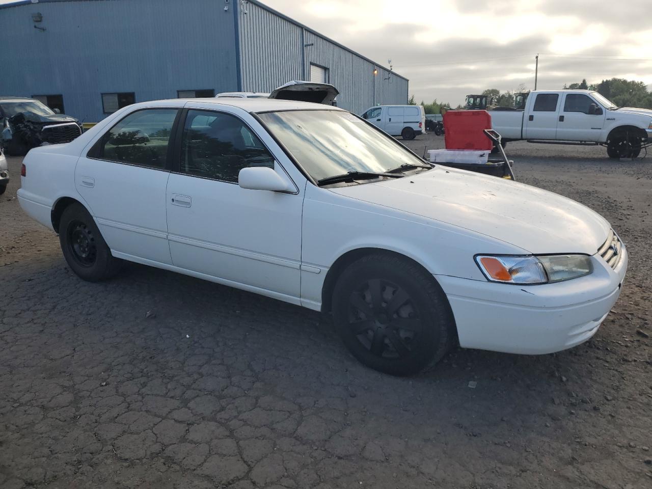 1999 Toyota Camry Ce - Фото 4