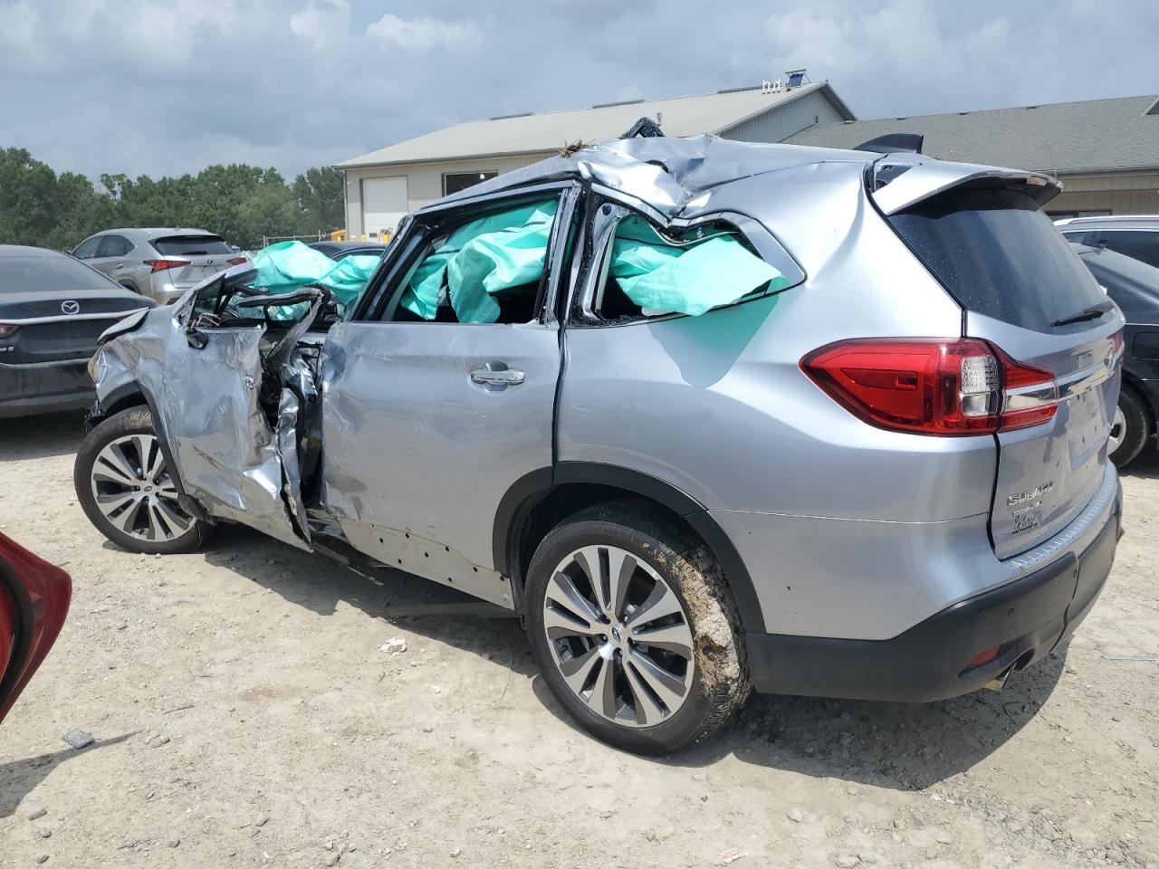 2022 Subaru Ascent Touring - Фото 2