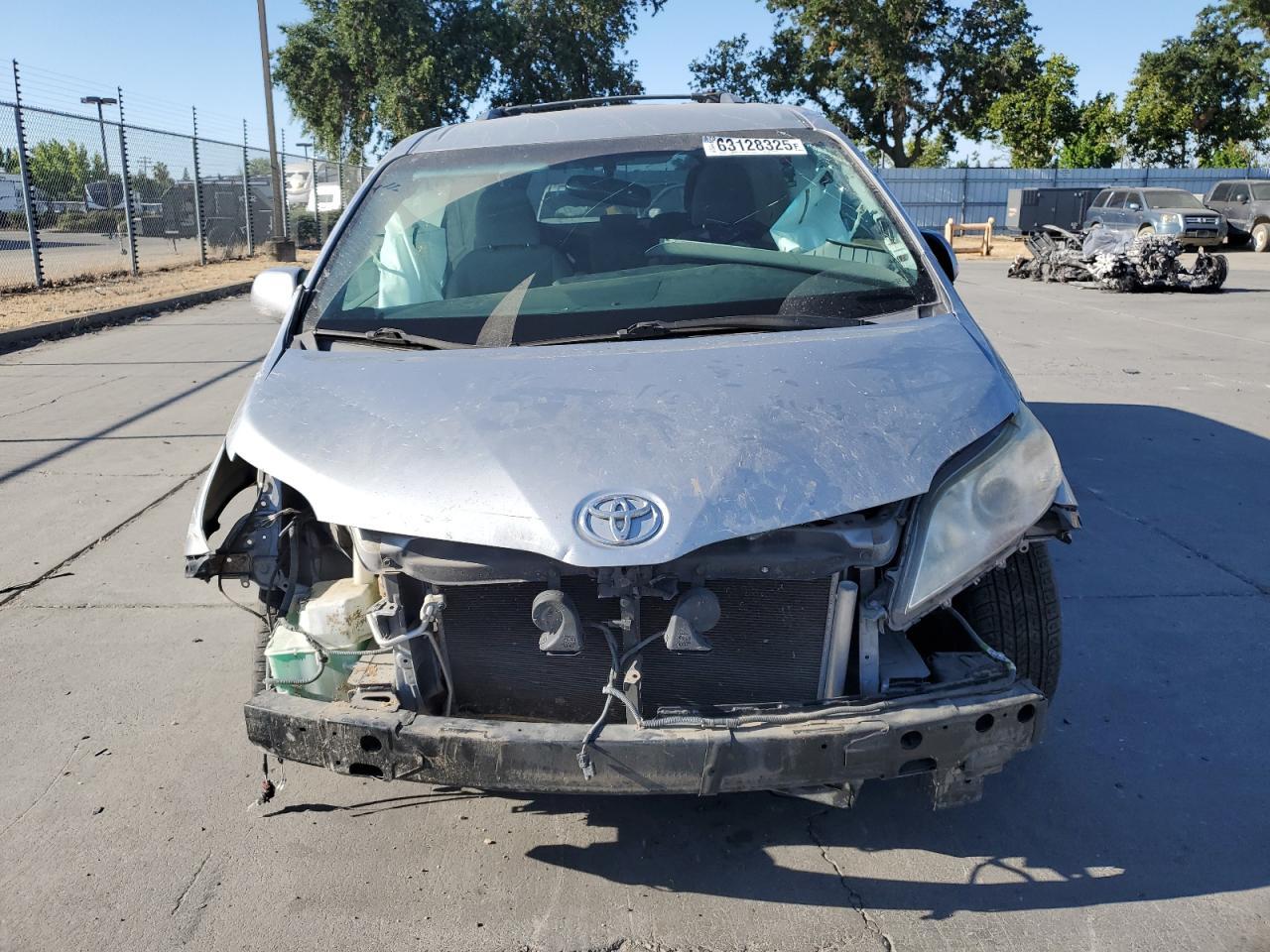 2017 Toyota Sienna Le - Фото 5