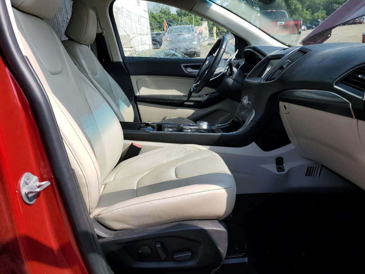 2020 Ford Edge Titanium - Фото 7