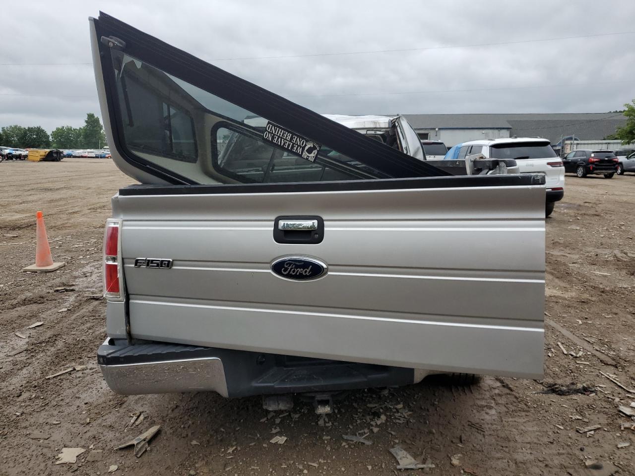 2010 Ford F150 Supercrew - Image 6