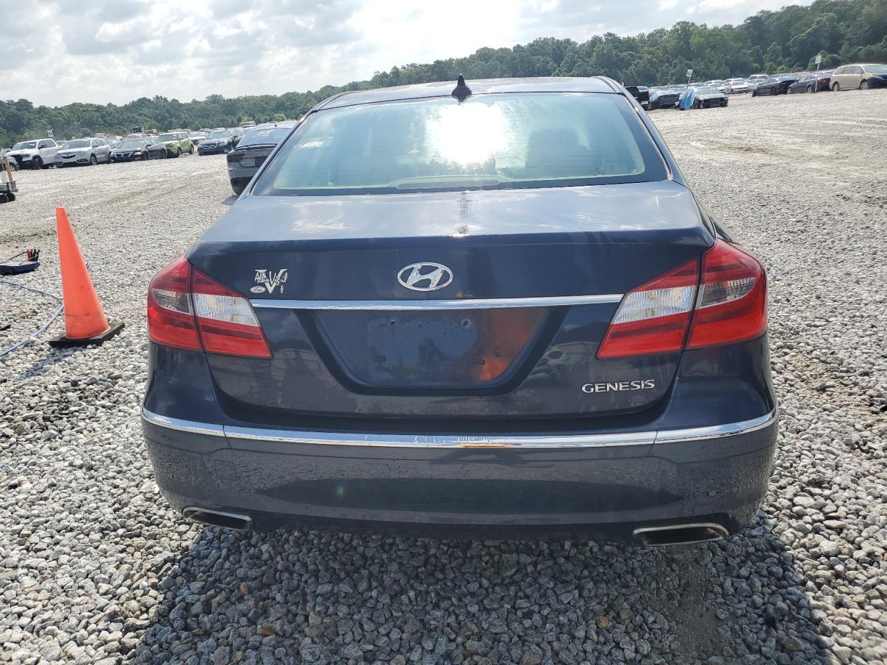 2012 Hyundai Genesis 3.8L - Фото 6