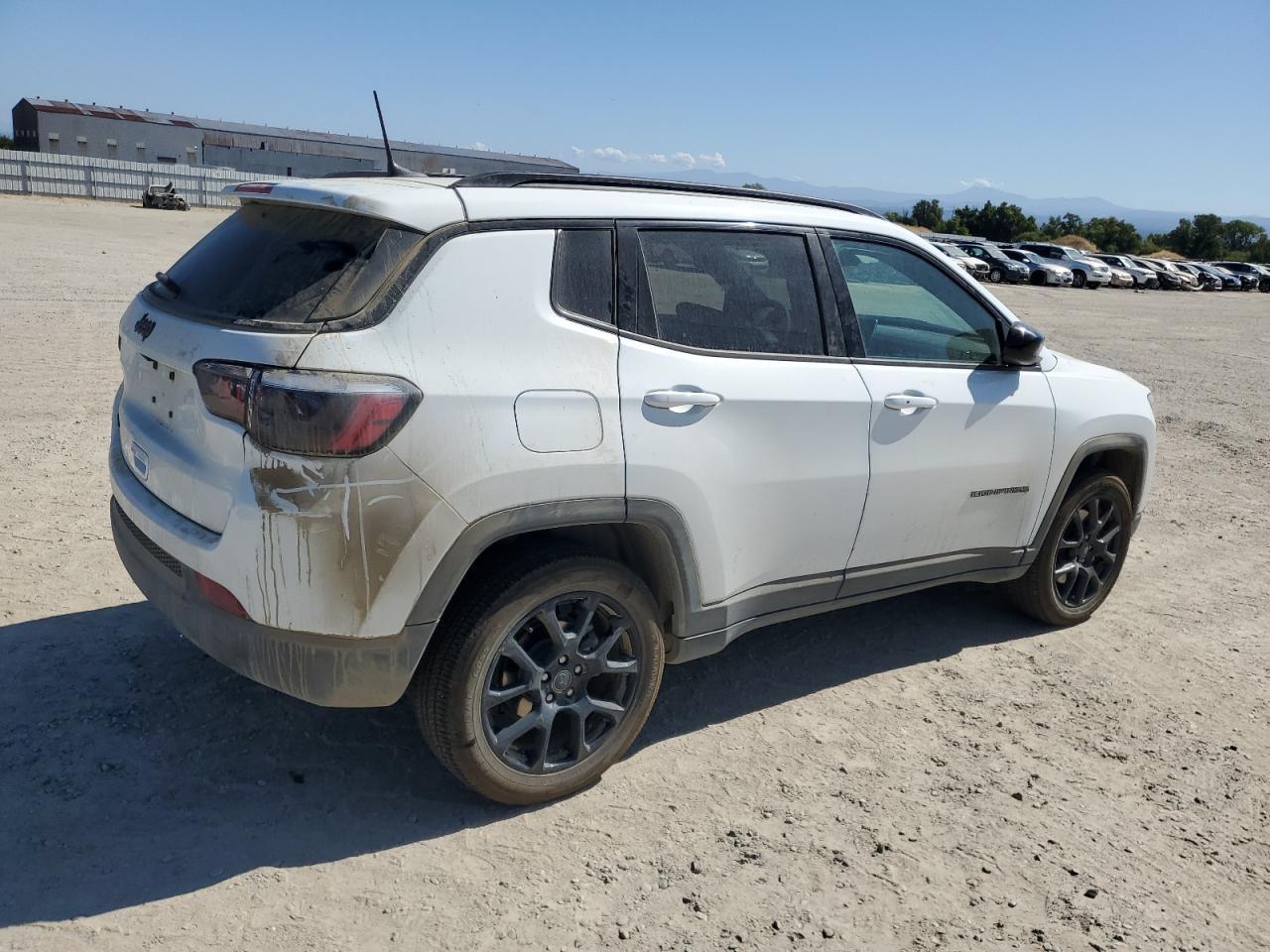 2025 Jeep Compass Latitude - Фото 3