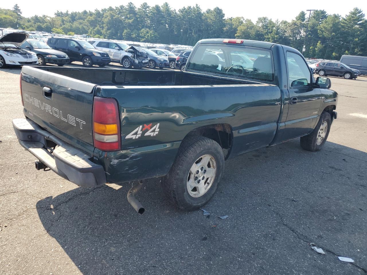 2002 Chevrolet Silverado K1500 - Image 3