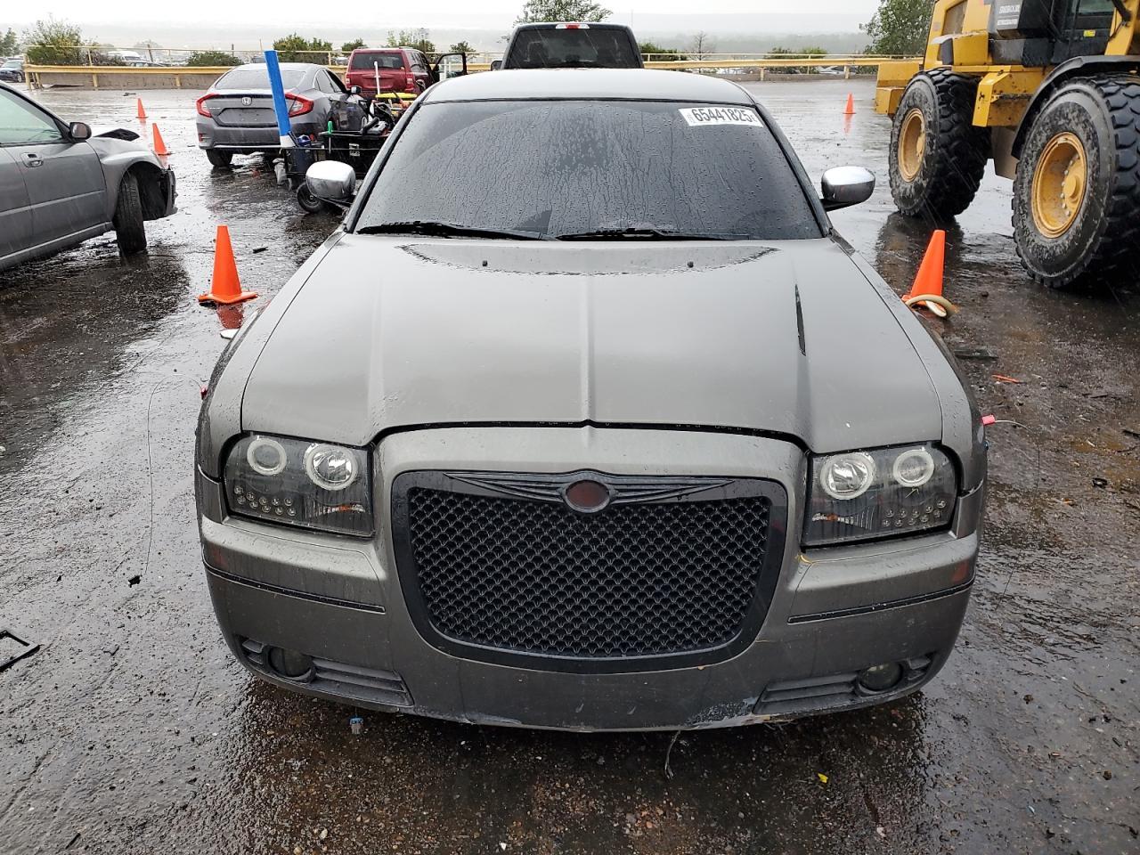 2010 Chrysler 300 Touring - Image 5