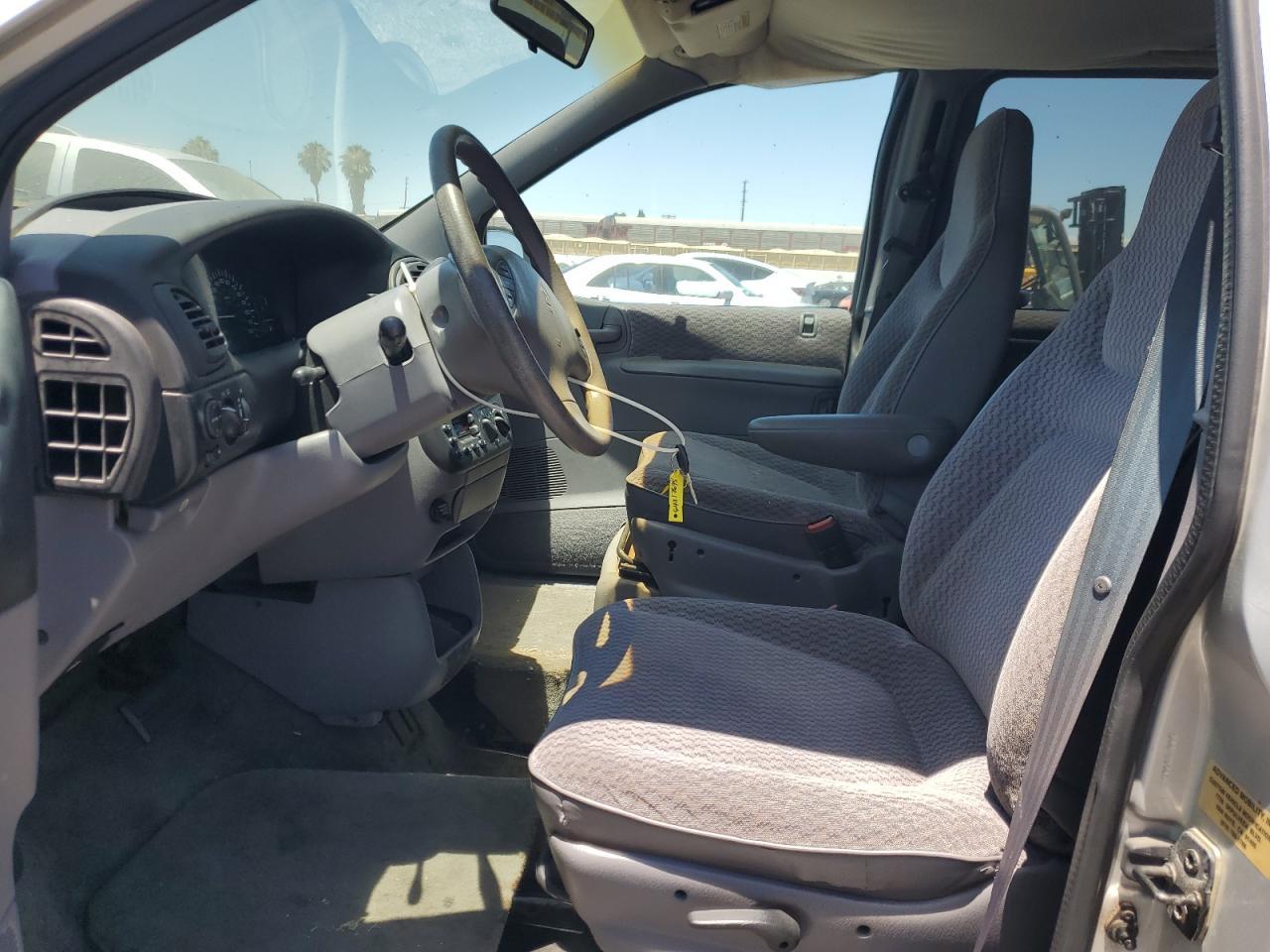 2000 Dodge Grand Caravan Se - Image 7
