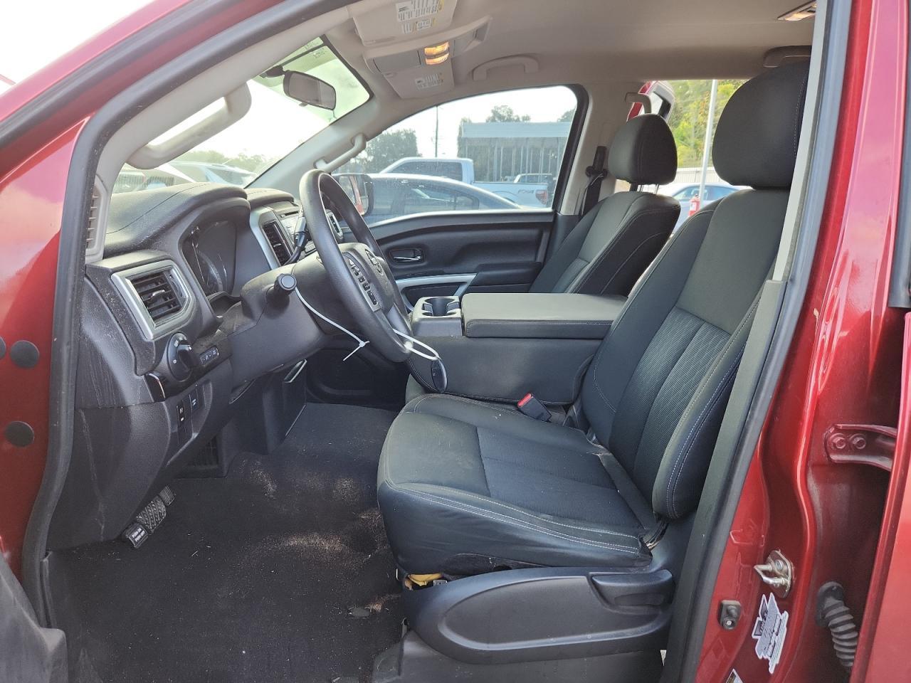 2017 Nissan Titan S - Фото 7