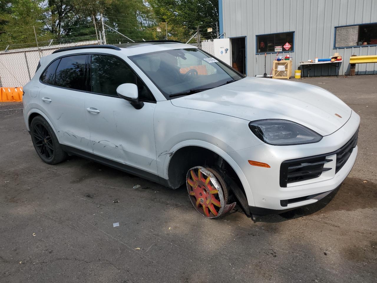 2024 Porsche Cayenne S - Фото 4
