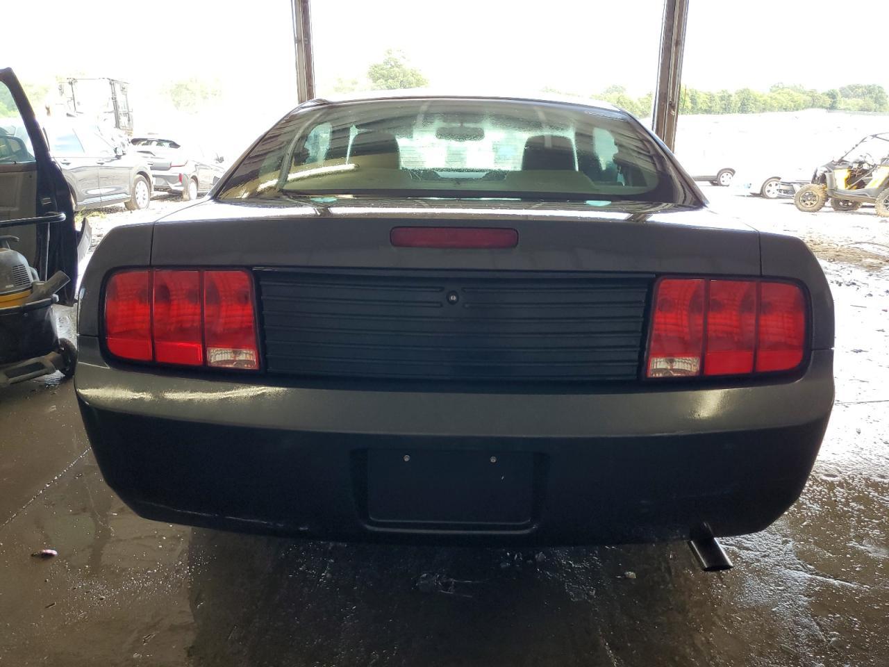 2007 Ford Mustang - Image 6