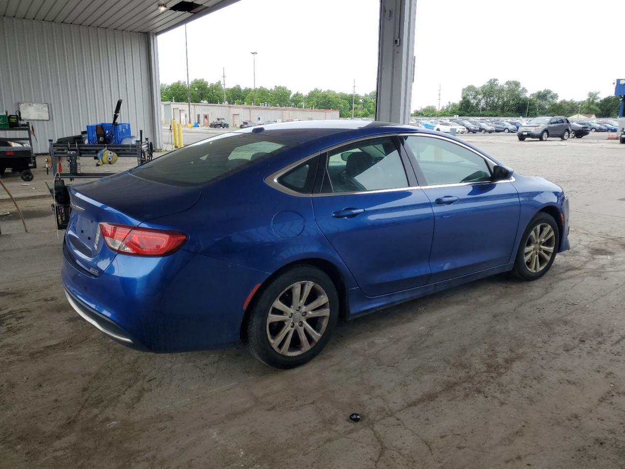 2015 Chrysler 200 Limited - Фото 3