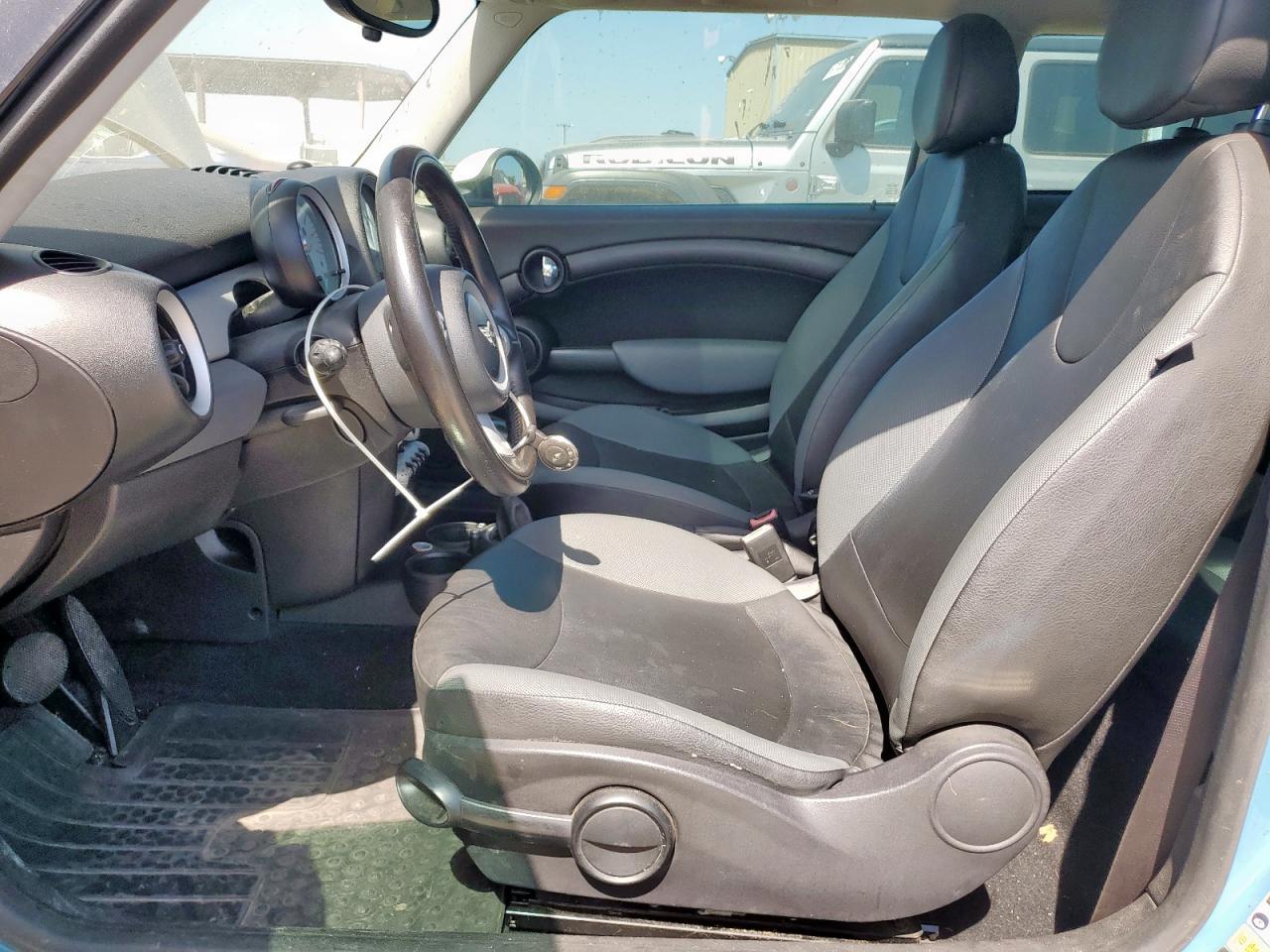 2010 Mini Cooper - Image 7