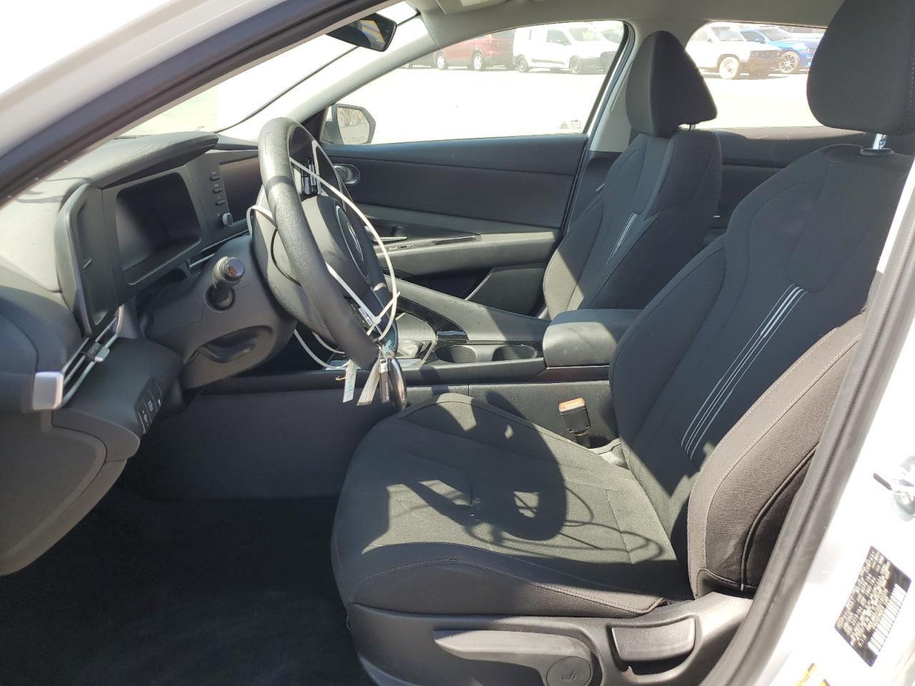 2025 Hyundai Elantra Blue - Фото 7