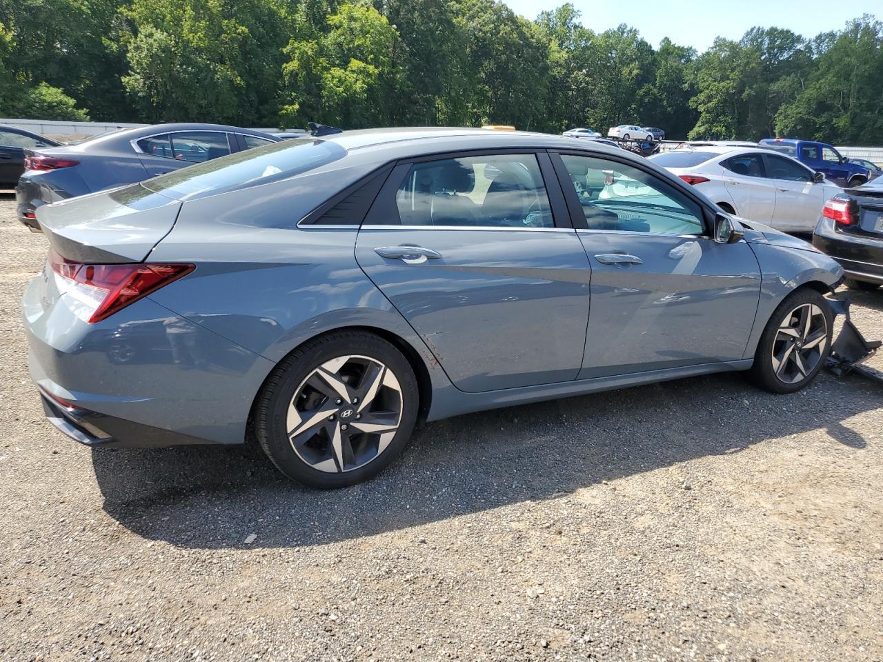 2021 Hyundai Elantra Limited - Фото 3