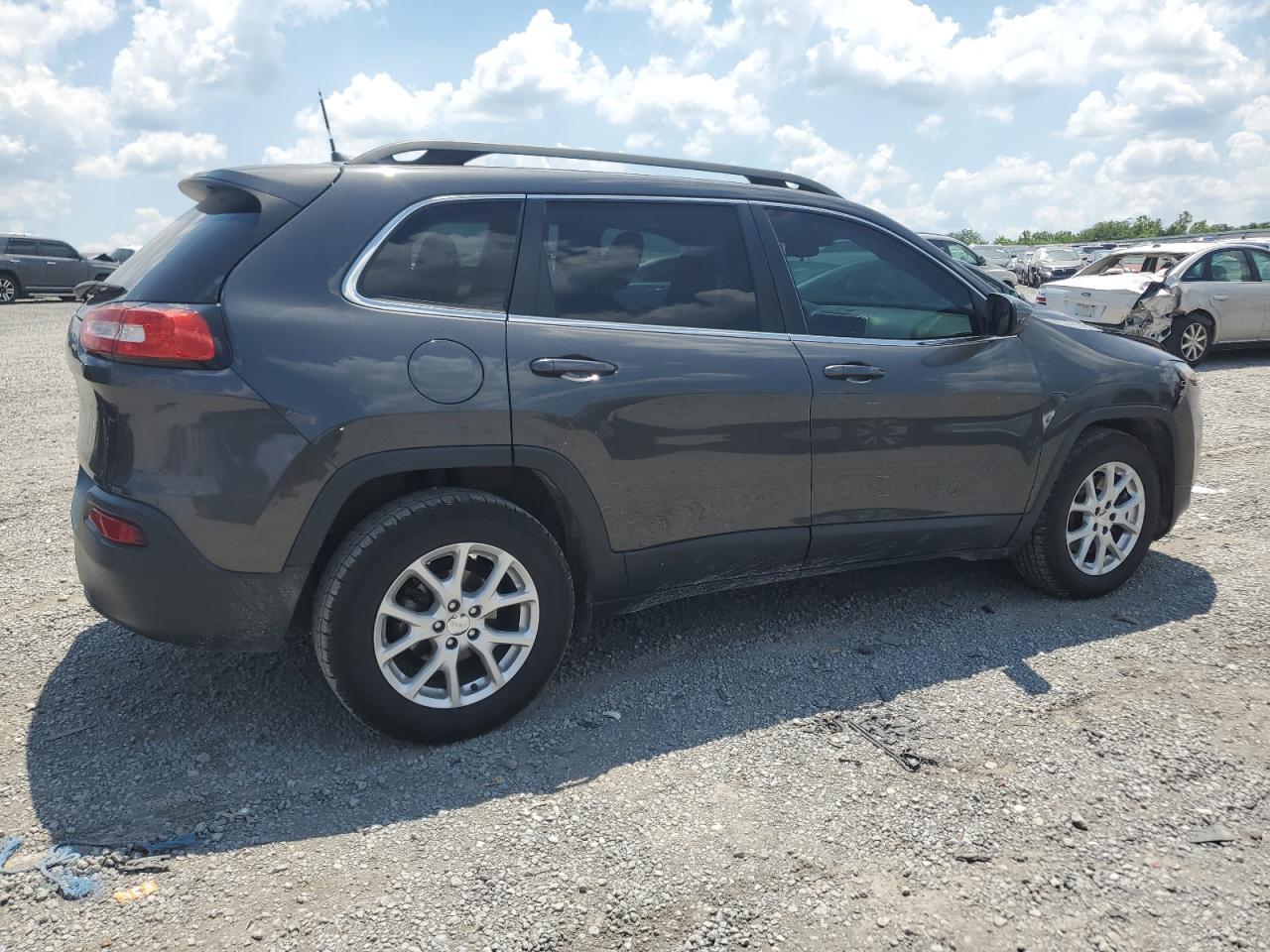 2017 Jeep Cherokee Latitude - Image 3