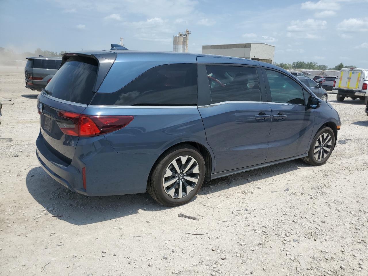 2025 Honda Odyssey Exl - Image 3