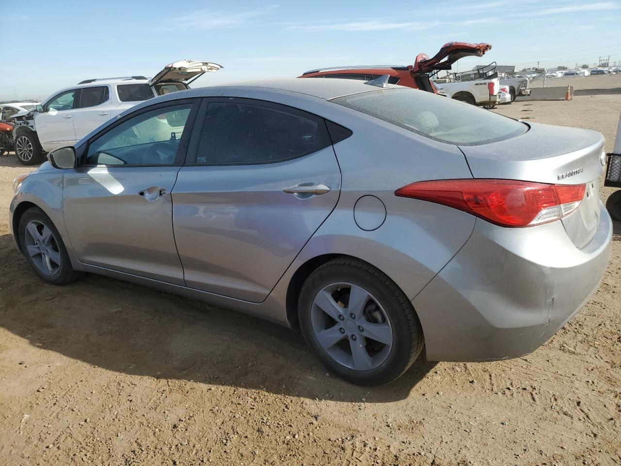 2013 Hyundai Elantra Gls - Фото 2