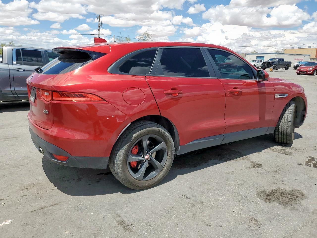 2018 Jaguar F-Pace Premium - Image 3