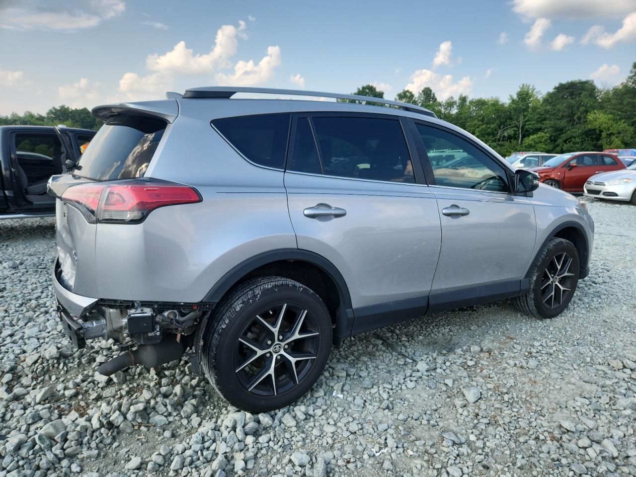 2018 Toyota Rav4 Se - Image 3