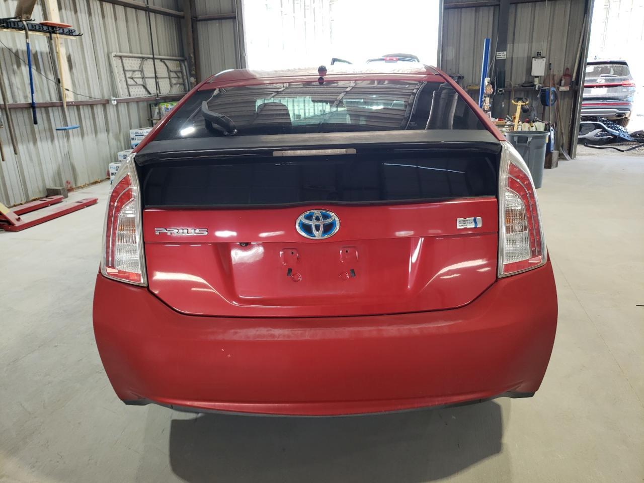 2015 Toyota Prius - Image 6