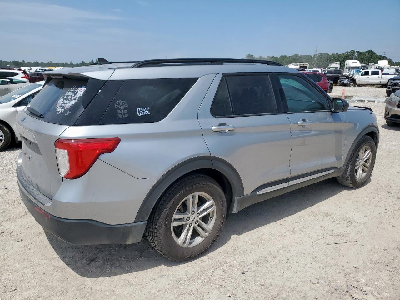 2021 Ford Explorer Xlt - Image 3