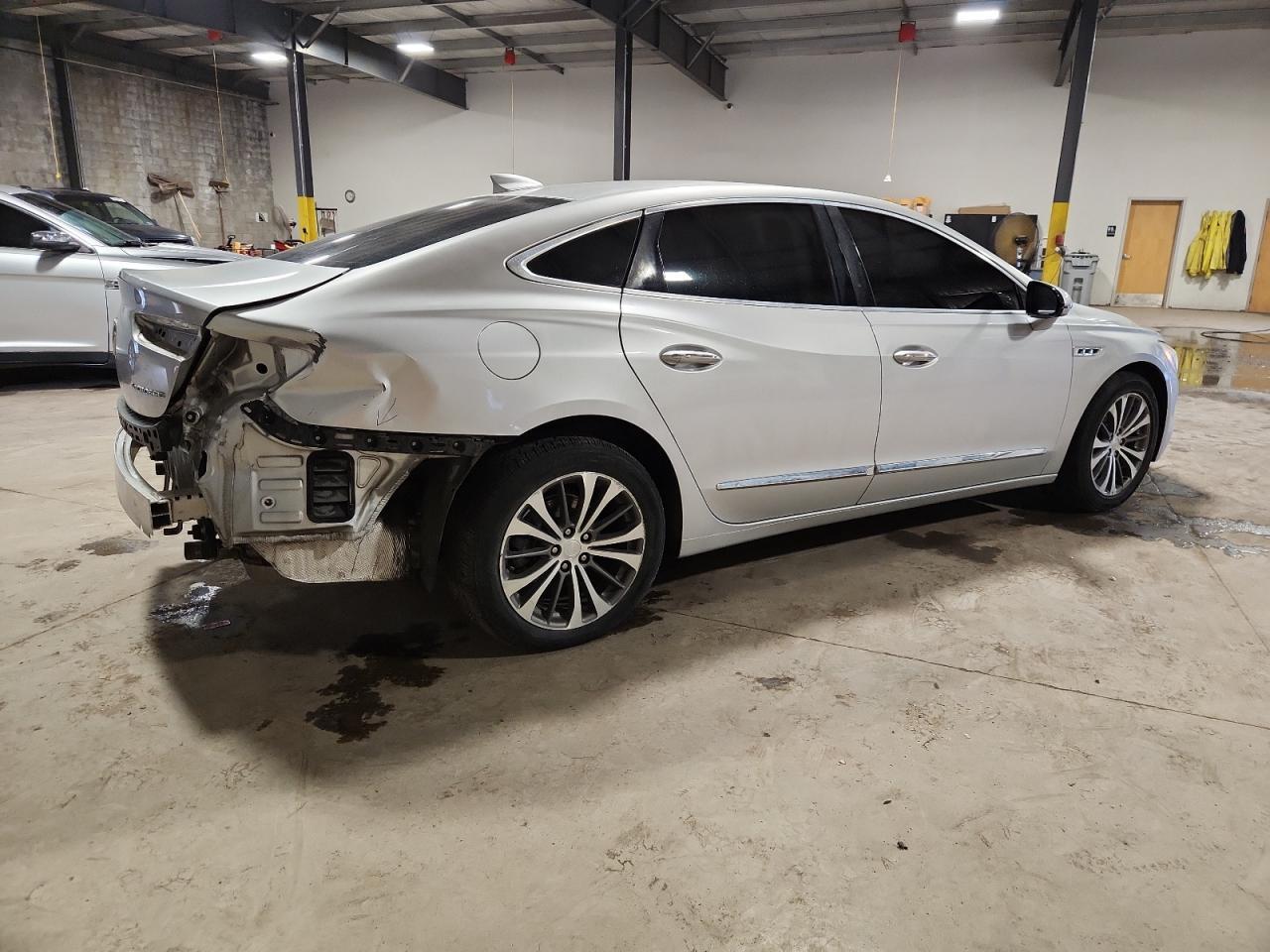 2017 Buick Lacrosse Essence - Фото 3