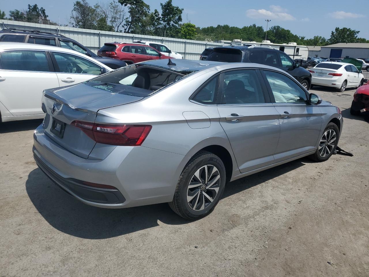 2022 Volkswagen Jetta S - Image 3