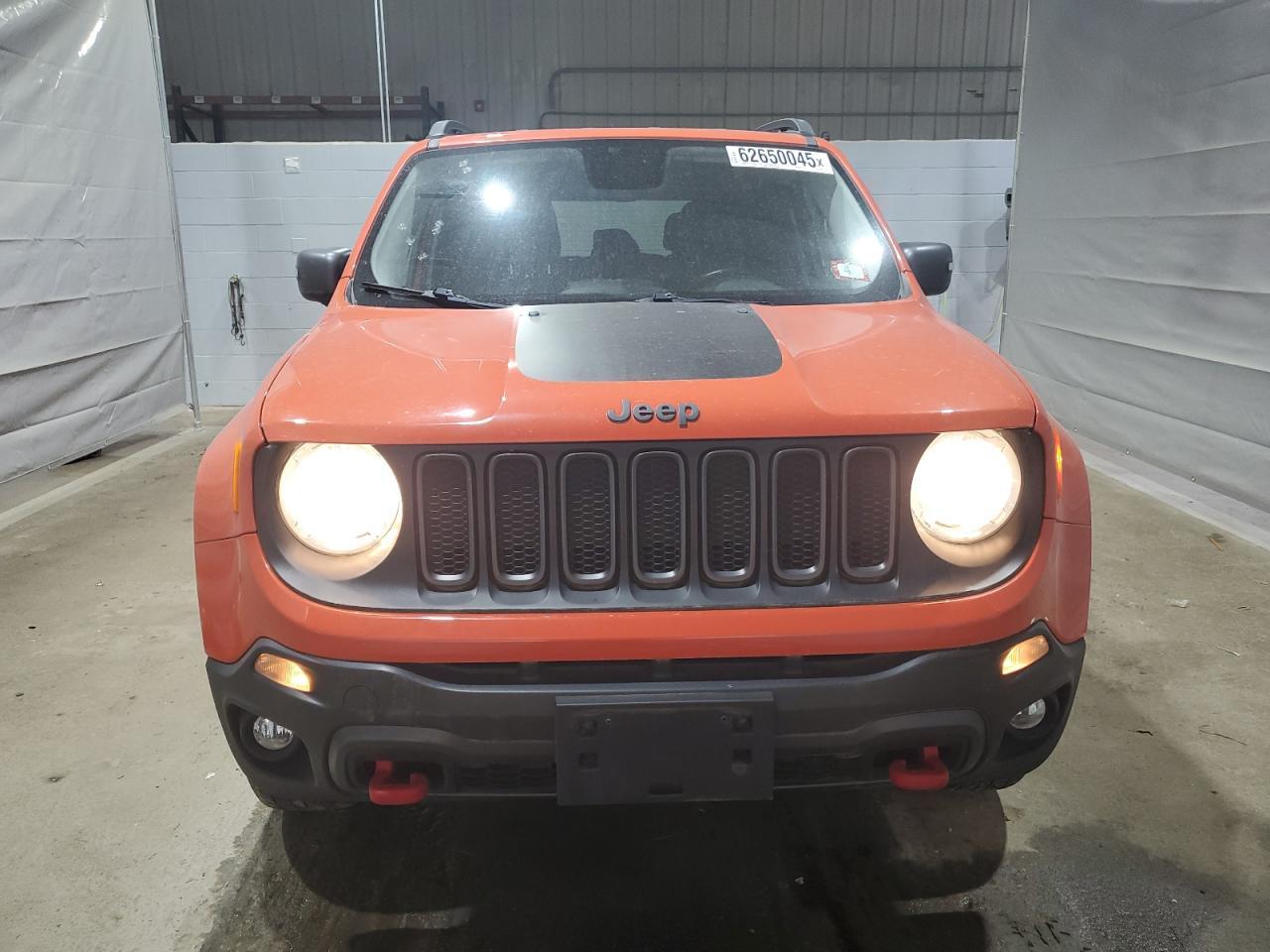 2016 Jeep Renegade Trailhawk - Image 5