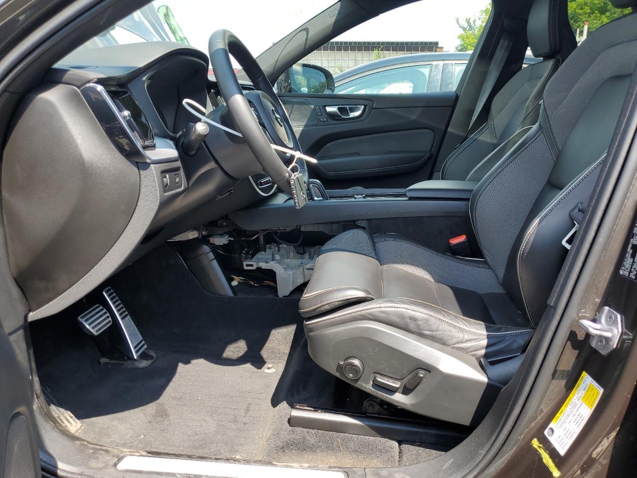 2022 Volvo Xc60 B6 R-Design - Фото 7