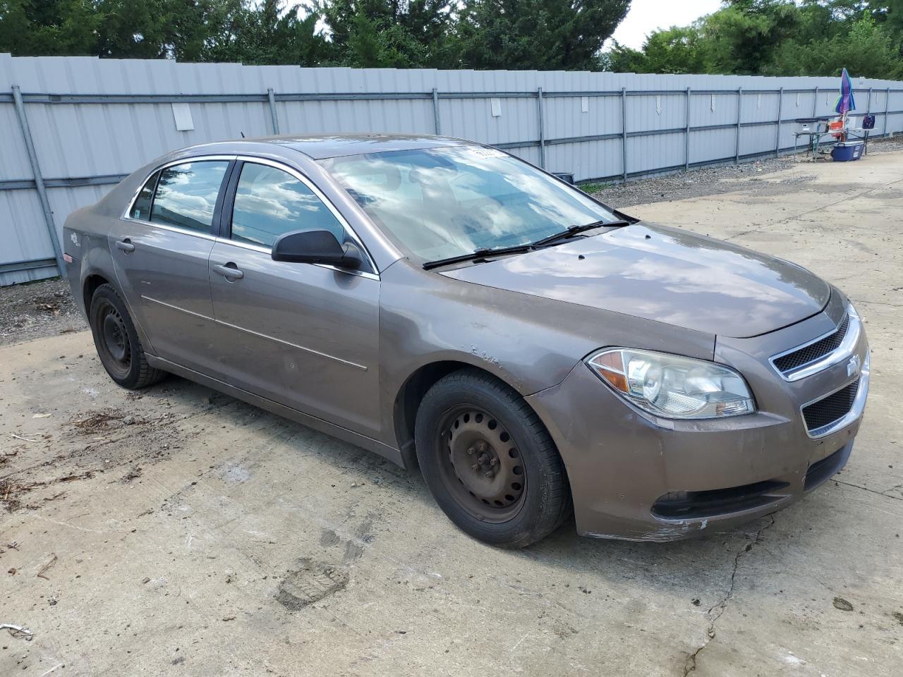 2010 Chevrolet Malibu Ls - Фото 4