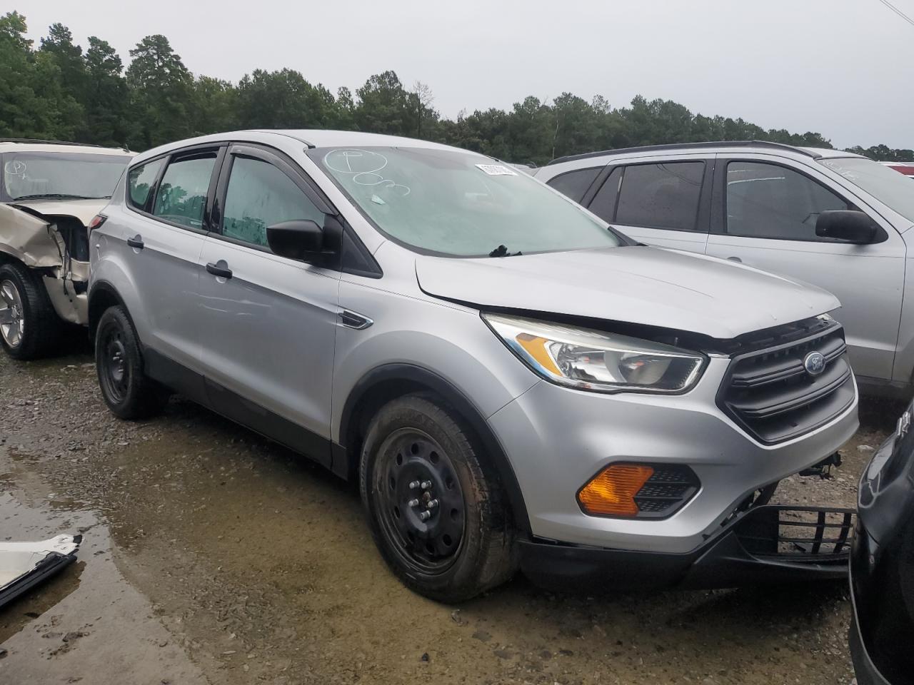 2017 Ford Escape S - Фото 4