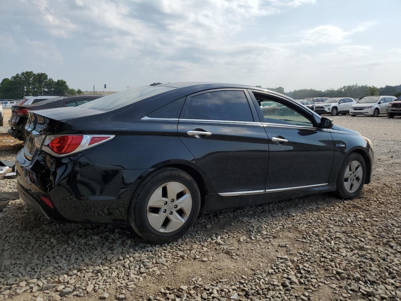 2012 Hyundai Sonata Hybrid - Image 3