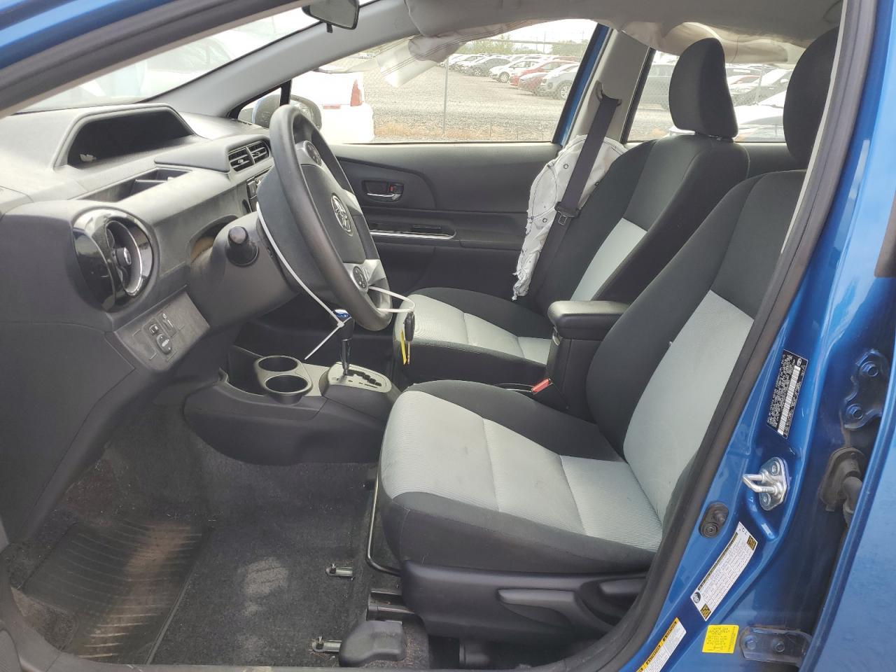 2015 Toyota Prius C - Image 7