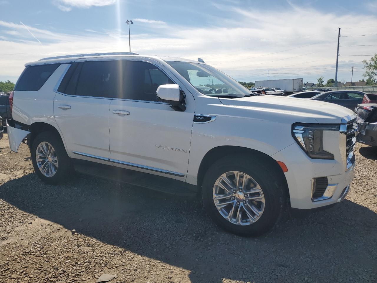 2023 GMC Yukon Slt - Фото 4
