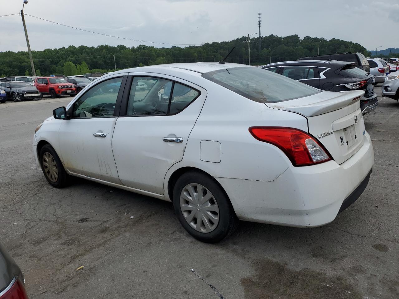 2016 Nissan Versa S - Image 2