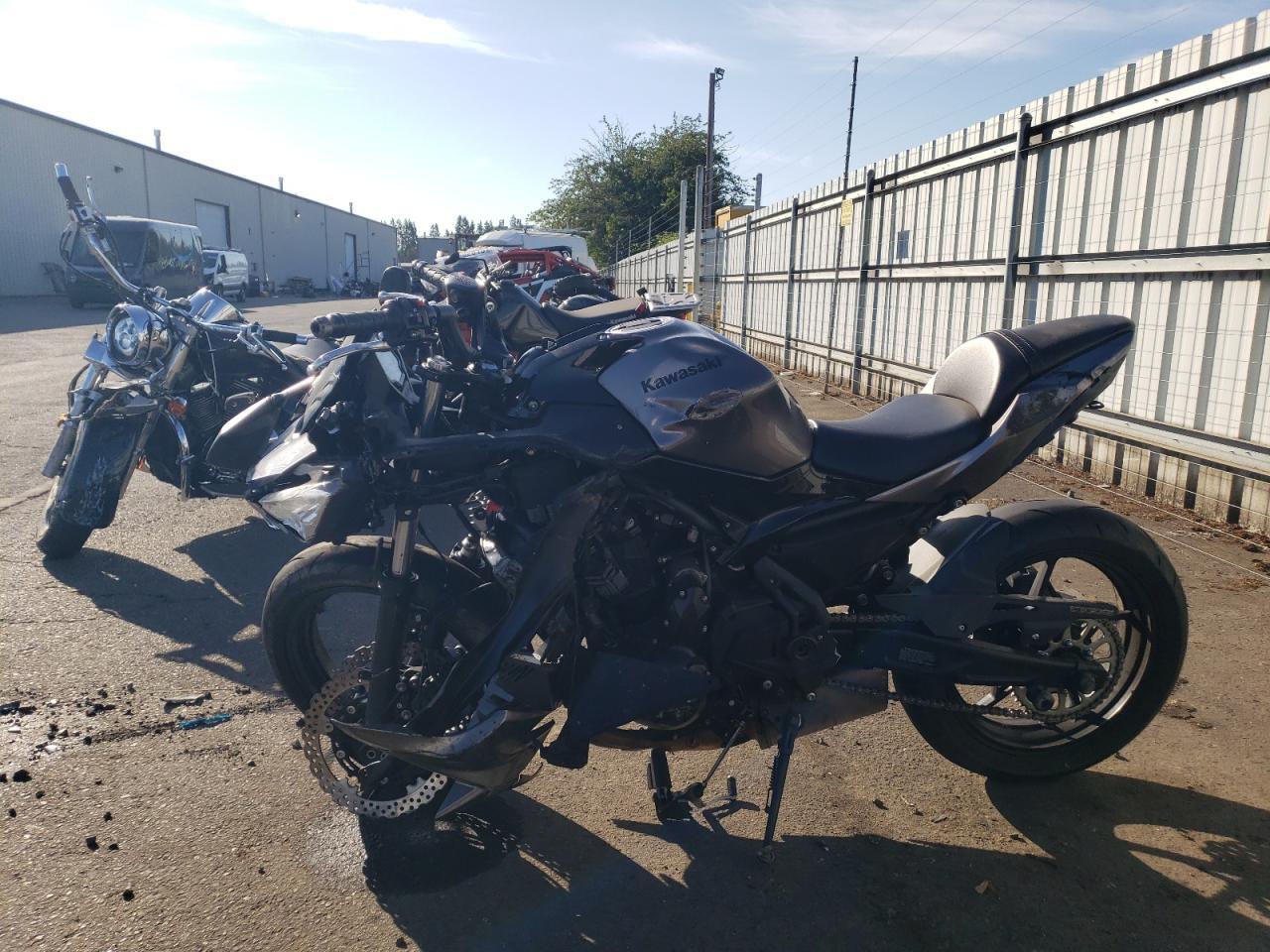 2021 Kawasaki Ex650 M - Image 3