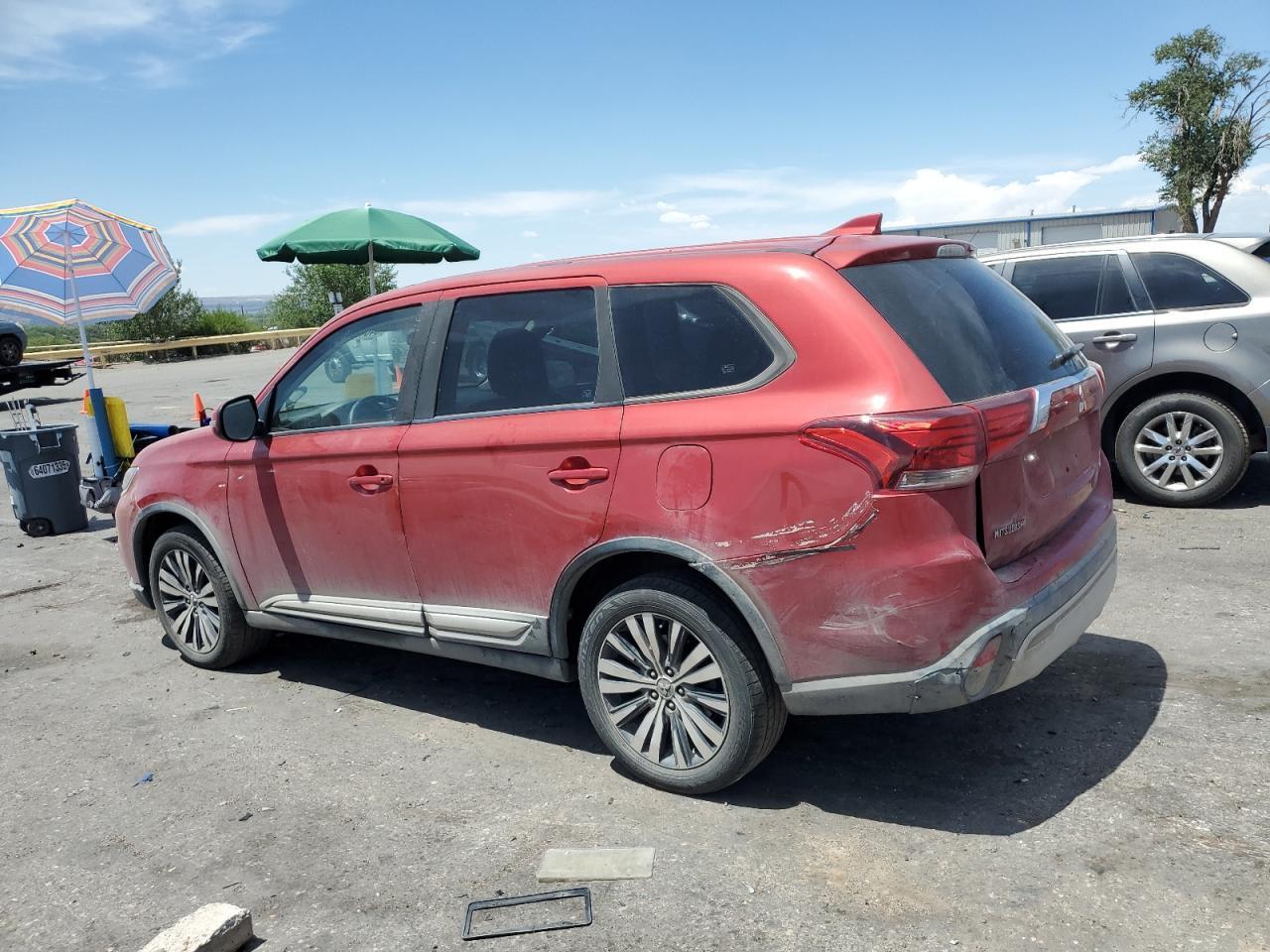 2019 Mitsubishi Outlander Se - Image 2