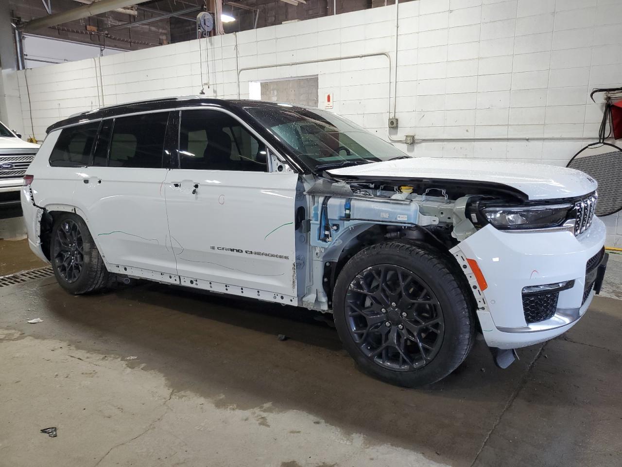 2022 Jeep Grand Cherokee L Summit - Фото 4