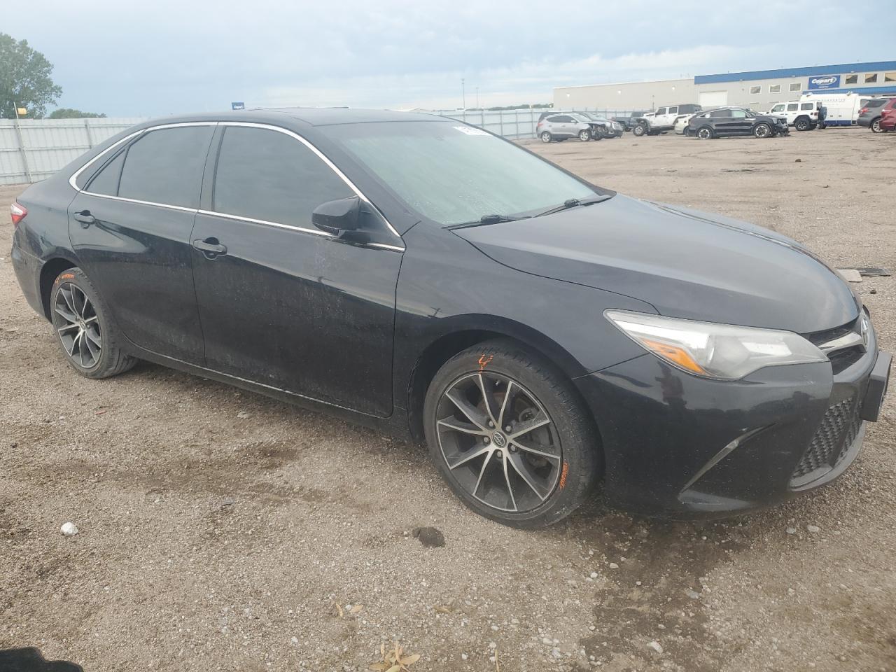 2015 Toyota Camry Le - Фото 4