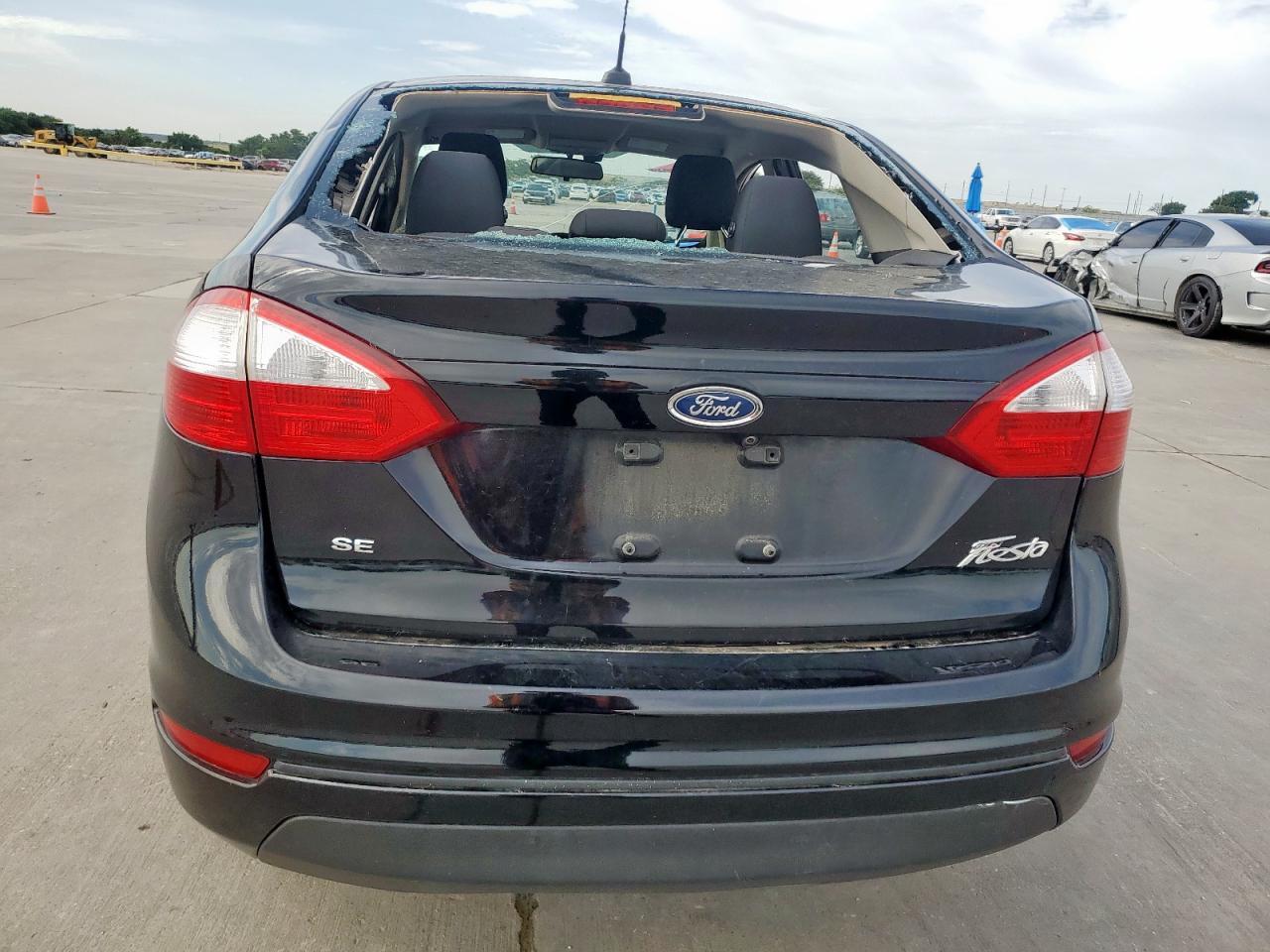 2018 Ford Fiesta Se - Image 6