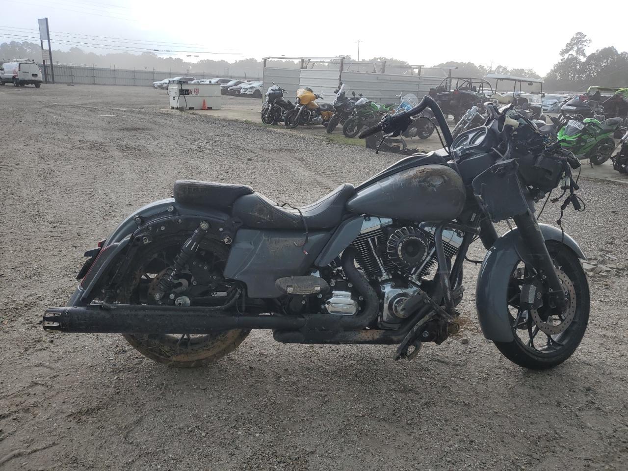 2015 Harley-Davidson Fltrxs Road Glide Special