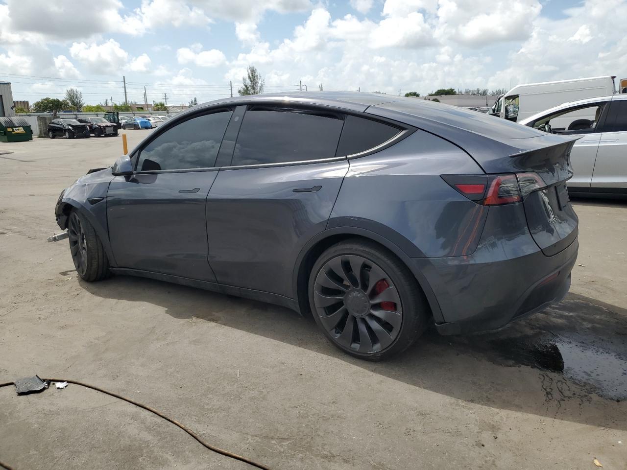 2022 Tesla Model Y - Фото 3